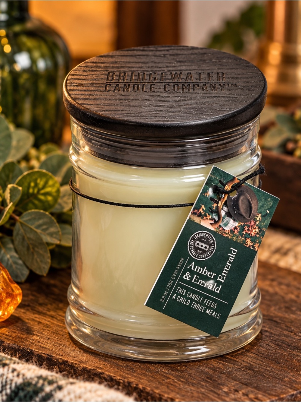 NWT Bridgewater Candle Company Amber & Emerald 8.8 oz Jar Candle